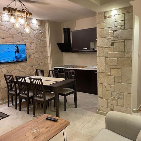 Stone Apartment 2 Thessaloniki Buitenkant foto