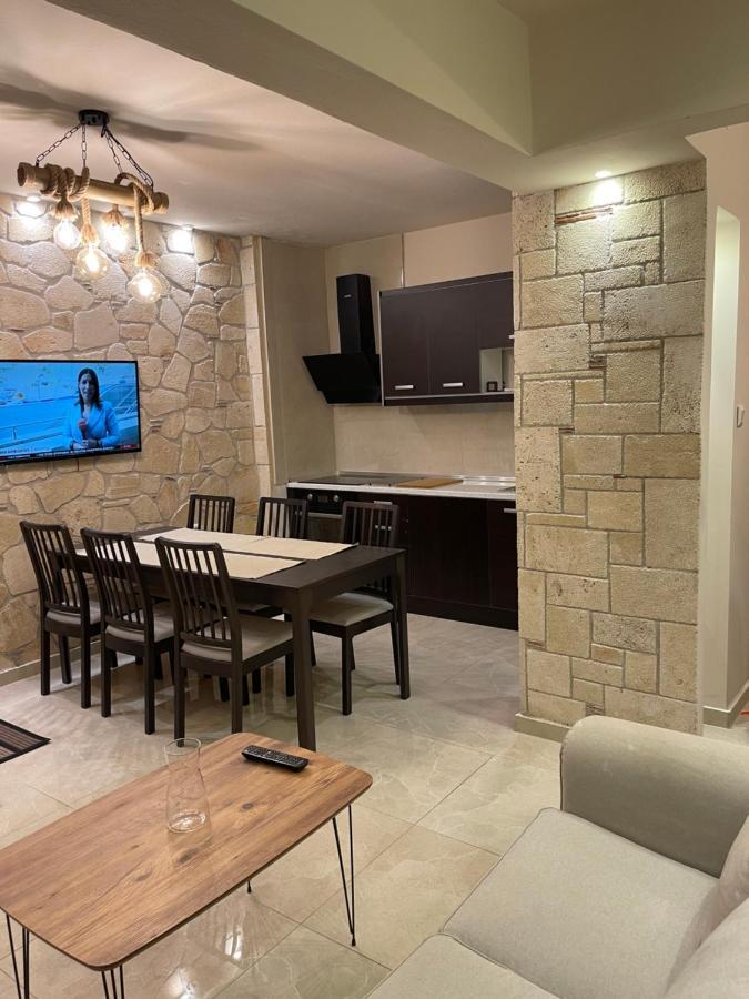 Stone Apartment 2 Thessaloniki Buitenkant foto